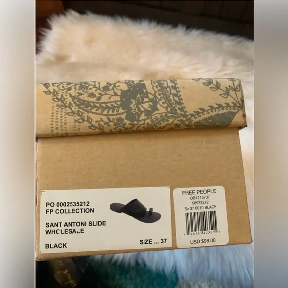 Free People San Antoni Slide Sandal, Toe Loop, Black Leather, Size 7, New In Box - Picture 11 of 11